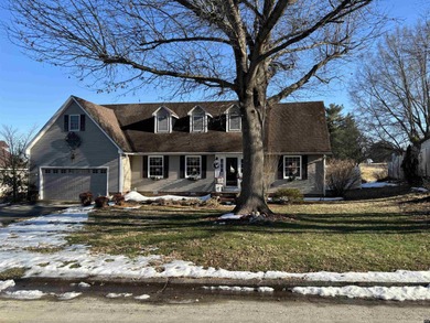 Beautiful golf course home on the 15th hole.  This 1.5-story on Mayfield-Graves Country Club in Kentucky - for sale on GolfHomes.com, golf home, golf lot