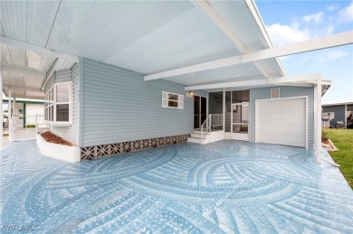 Beautifully Updated 2BR/2BA Home located in the desirable 55+ on Six Lakes Country Club in Florida - for sale on GolfHomes.com, golf home, golf lot