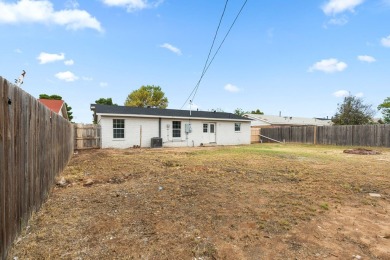 Welcome to 1705 E Oak! This 3-bedroom, 1-bath home features a on Ranchland Hills Golf Club in Texas - for sale on GolfHomes.com, golf home, golf lot