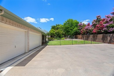 Stunning Hill Country Home in DeCordova Bend Estates!  This on De Cordova Bend Country Club in Texas - for sale on GolfHomes.com, golf home, golf lot