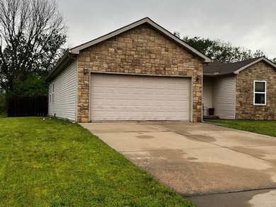 Charming Ranch in a Peaceful Neighborhood

Welcome to this on Hillcrest Golf Course in Kansas - for sale on GolfHomes.com, golf home, golf lot