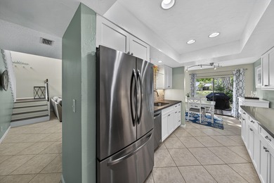 Beautiful 3 Bedroom, 3.5 Bath Condo in Deer Creek Country on Deer Creek Golf Club in Florida - for sale on GolfHomes.com, golf home, golf lot