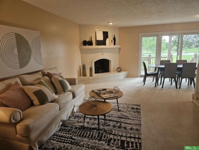 Dawn Grimshaw, M: , dgrimshaw,   - Beautiful condo in the gated on Oak Hills Country Club in Nebraska - for sale on GolfHomes.com, golf home, golf lot