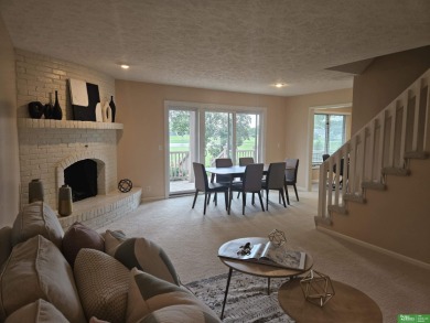 Dawn Grimshaw, M: , dgrimshaw,   - Beautiful condo in the gated on Oak Hills Country Club in Nebraska - for sale on GolfHomes.com, golf home, golf lot