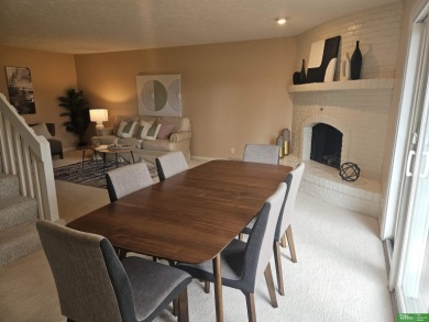 Dawn Grimshaw, M: , dgrimshaw,   - Beautiful condo in the gated on Oak Hills Country Club in Nebraska - for sale on GolfHomes.com, golf home, golf lot