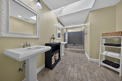 Beautiful 3 Bedroom, 3.5 Bath Condo in Deer Creek Country on Deer Creek Golf Club in Florida - for sale on GolfHomes.com, golf home, golf lot