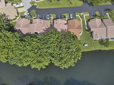 Beautiful 3 Bedroom, 3.5 Bath Condo in Deer Creek Country on Deer Creek Golf Club in Florida - for sale on GolfHomes.com, golf home, golf lot