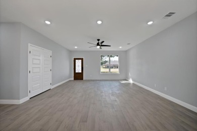 Beautiful new construction with 3 bedrooms, 3 full bathrooms on The Club At Runaway Bay in Texas - for sale on GolfHomes.com, golf home, golf lot