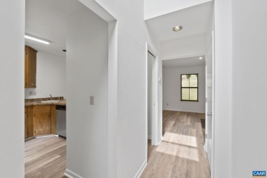 Light filled 2 bedroom 2 story townhome.  2 Bedrooms  1.5 baths on Meadowcreek Golf Course in Virginia - for sale on GolfHomes.com, golf home, golf lot