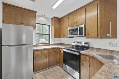 Light filled 2 bedroom 2 story townhome.  2 Bedrooms  1.5 baths on Meadowcreek Golf Course in Virginia - for sale on GolfHomes.com, golf home, golf lot