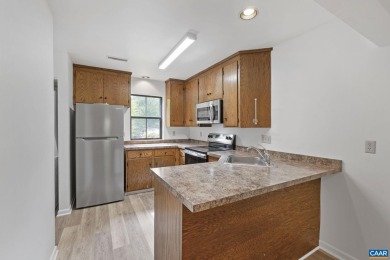 Light filled 2 bedroom 2 story townhome.  2 Bedrooms  1.5 baths on Meadowcreek Golf Course in Virginia - for sale on GolfHomes.com, golf home, golf lot