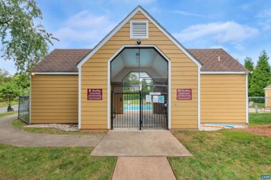 Light filled 2 bedroom 2 story townhome.  2 Bedrooms  1.5 baths on Meadowcreek Golf Course in Virginia - for sale on GolfHomes.com, golf home, golf lot