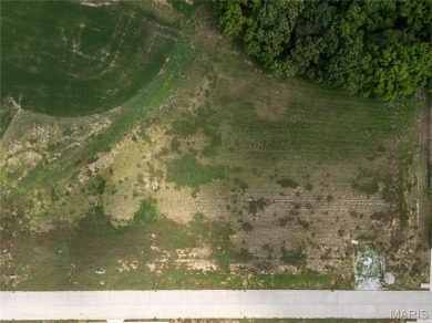 Large residential building lots situated on Legacy Drive in on The Ridge Golf Course in Illinois - for sale on GolfHomes.com, golf home, golf lot
