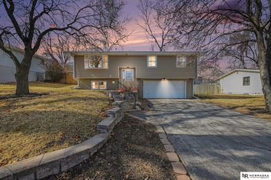 Gillian Hanus, M: , gillian,   - PRE-INSPECTED, super clean and on Warren Swigart Municipal Golf Course in Nebraska - for sale on GolfHomes.com, golf home, golf lot