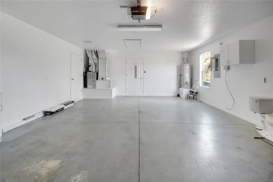 Buyer's financing fell through-HOME APPRAISED OUT-INSPECTION and on The Links of Spruce Creek in Florida - for sale on GolfHomes.com, golf home, golf lot