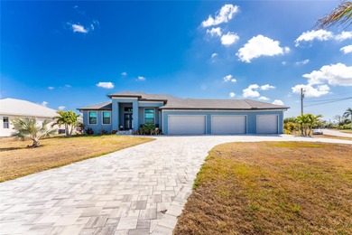 Car enthusiasts and nature lovers--don't miss this beautifully on Rotonda Golf and Country Club - Long Marsh  in Florida - for sale on GolfHomes.com, golf home, golf lot