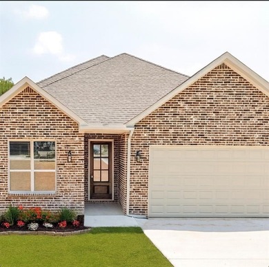 Welcome home to this Energy Star-certified residence in the on The Club At Runaway Bay in Texas - for sale on GolfHomes.com, golf home, golf lot