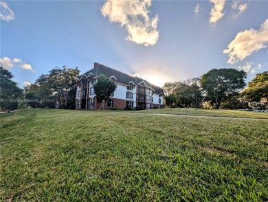 3670 Inverrary Dr 3Q on Inverrary Country Club in Florida - for sale on GolfHomes.com, golf home, golf lot