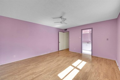 Deluxe Spacious Corner, Screened & Enclosed Balcony with Lake & on Wynmoor Golf Course in Florida - for sale on GolfHomes.com, golf home, golf lot