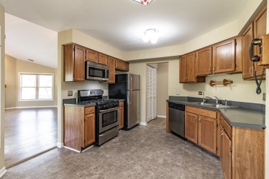 Welcome to the Woodlands of Fiore-one of Buffalo Grove's most on The Arboretum Club in Illinois - for sale on GolfHomes.com, golf home, golf lot