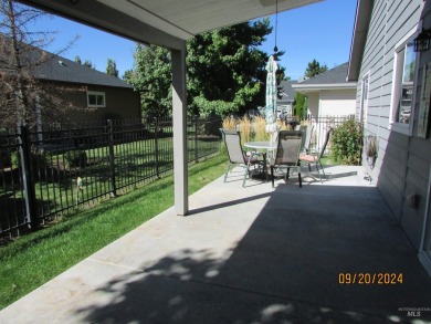 It shows like new! It's a turn-key single level home in gated on Ridgecrest Golf Course in Idaho - for sale on GolfHomes.com, golf home, golf lot