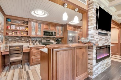 Welcome to a truly one-of-a-kind 2-bedroom, 2-bath, 1,210 sq ft on Innisbrook Resort and Golf Club in Florida - for sale on GolfHomes.com, golf home, golf lot