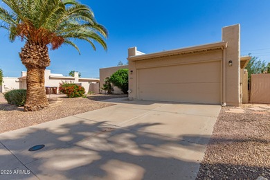 Beautifully maintained 3-bedroom, 2-bath home in the highly on Cottonwood Country Club in Arizona - for sale on GolfHomes.com, golf home, golf lot