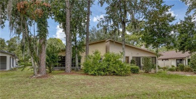 This 2 bedroom, 2 bathroom Villa with 1 car garage has been on Sugarmill Woods Golf and Country Club in Florida - for sale on GolfHomes.com, golf home, golf lot