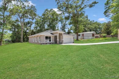 MOVE IN READY, bring you offers. BRAND NEW WITH PRIVACY FENCE on Stonecrest Golf and Club Club in Florida - for sale on GolfHomes.com, golf home, golf lot