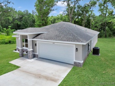 MOVE IN READY, bring you offers. BRAND NEW WITH PRIVACY FENCE on Stonecrest Golf and Club Club in Florida - for sale on GolfHomes.com, golf home, golf lot