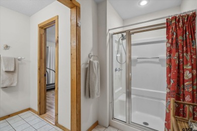 Beautifully maintained home in gated community. The cute covered on Holly Lake Ranch Golf Club in Texas - for sale on GolfHomes.com, golf home, golf lot