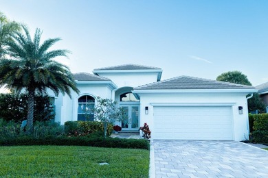 SIGNATURE GOLF MEMBERSHIP! Heritage golf course view from this on Ibis Golf and Country Club in Florida - for sale on GolfHomes.com, golf home, golf lot