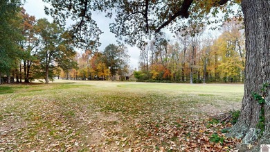 Welcome to life on the fairway--literally. This 3 bed, 2 bath, 2 on Country Club of Paducah in Kentucky - for sale on GolfHomes.com, golf home, golf lot