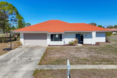 Welcome to Country Club Estates in North Port! This charming on Sabal Trace Golf and Country Club in Florida - for sale on GolfHomes.com, golf home, golf lot