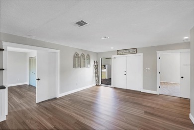 Welcome to Country Club Estates in North Port! This charming on Sabal Trace Golf and Country Club in Florida - for sale on GolfHomes.com, golf home, golf lot