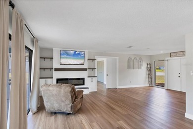 Welcome to Country Club Estates in North Port! This charming on Sabal Trace Golf and Country Club in Florida - for sale on GolfHomes.com, golf home, golf lot