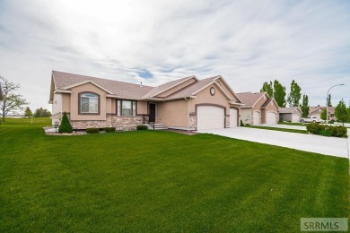 Take a look at this better than new Fairway Estates home on the on Sage Lakes Municipal Golf Course in Idaho - for sale on GolfHomes.com, golf home, golf lot
