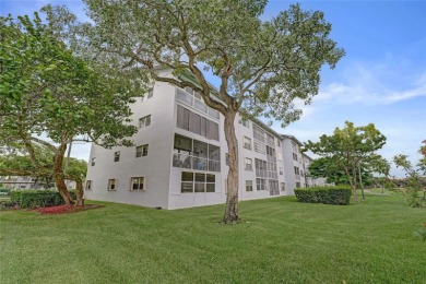 GREAT OPPORTUNITY TO OWN A RARELY AVAILABLE, LARGE CORNER UNIT on Flamingo Lakes Country Club in Florida - for sale on GolfHomes.com, golf home, golf lot