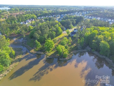 What a rare find! A beautiful one acre waterfront lot in the on Edgewater Golf Club in South Carolina - for sale on GolfHomes.com, golf home, golf lot