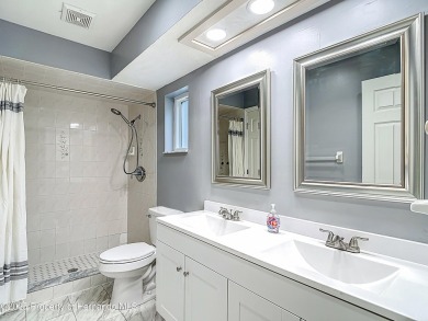Fall in love with this picturesque 4 bedrooms, 2 bath, 2 car on Citrus Hills Golf Club in Florida - for sale on GolfHomes.com, golf home, golf lot