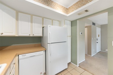 Welcome to carefree living in this charming 1-bedroom on Country Club At Silver Springs Shores in Florida - for sale on GolfHomes.com, golf home, golf lot