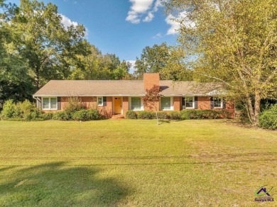 All brick classic beauty on 3/4 acres in lovely Perrydise.  You on Perry Country Club in Georgia - for sale on GolfHomes.com, golf home, golf lot