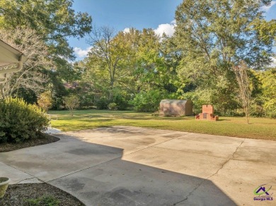 All brick classic beauty on 3/4 acres in lovely Perrydise.  You on Perry Country Club in Georgia - for sale on GolfHomes.com, golf home, golf lot