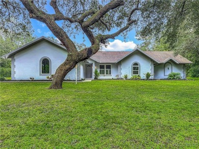 Fall in love with this picturesque 4 bedrooms, 2 bath, 2 car on Citrus Hills Golf Club in Florida - for sale on GolfHomes.com, golf home, golf lot