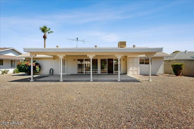 Beautifully renovated home on an excellent interior lot.  Inside on Sun City Lakes West and East in Arizona - for sale on GolfHomes.com, golf home, golf lot