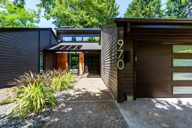 This is it! Your dream single level home with a golf course on  in Oregon - for sale on GolfHomes.com, golf home, golf lot