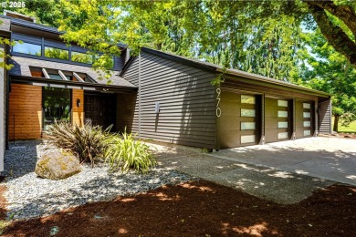 This is it! Your dream single level home with a golf course on  in Oregon - for sale on GolfHomes.com, golf home, golf lot