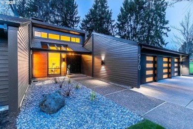 This is it! Your dream single level home with a golf course on  in Oregon - for sale on GolfHomes.com, golf home, golf lot