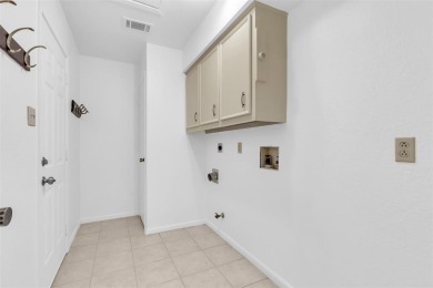 NEWLY PAINTED  NEW CARPET!!! MOVE IN READY!! Welcome to this on Sherrill Park Golf Course in Texas - for sale on GolfHomes.com, golf home, golf lot
