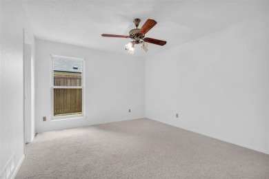 NEWLY PAINTED  NEW CARPET!!! MOVE IN READY!! Welcome to this on Sherrill Park Golf Course in Texas - for sale on GolfHomes.com, golf home, golf lot